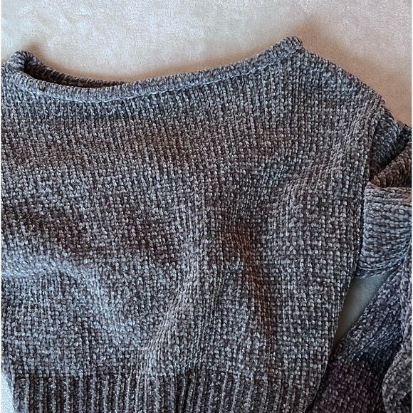 Fashion Nova Cropped Sweater 💓 - Picture 2 of 2